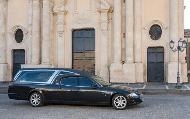 Auto per trasporto funebre
