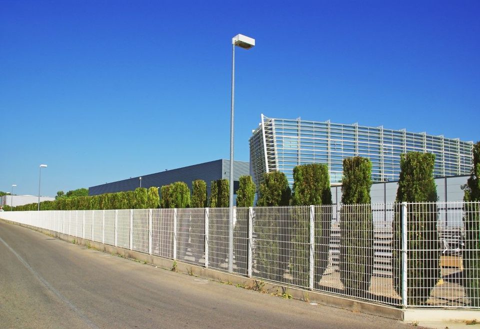 An image of Commercial Fencing in Rowlett TX