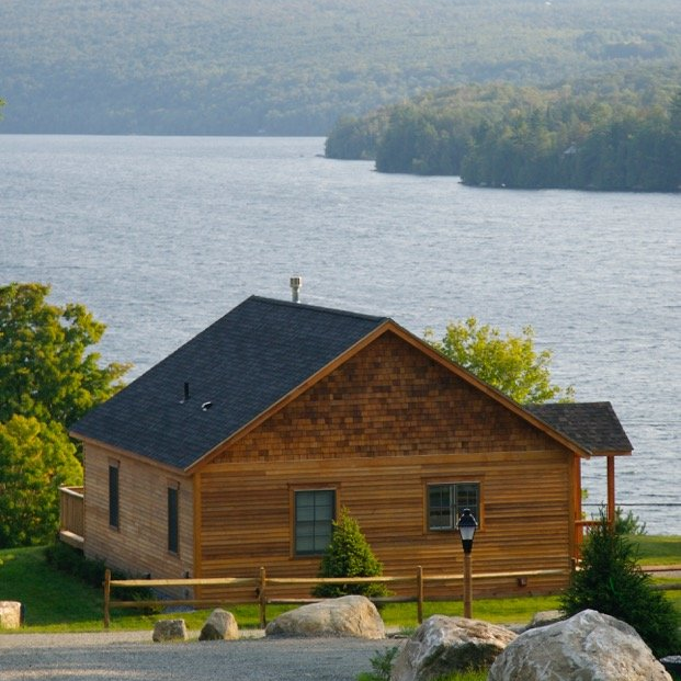 The Twilight Lakeview Cottage vacation rental on Lake Willoughby in VT