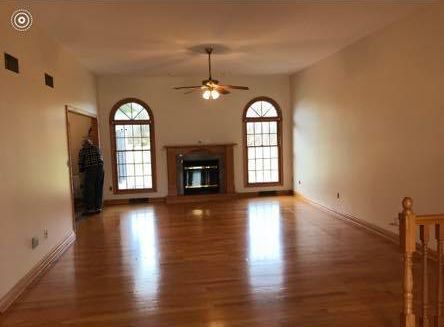 Empty Living Room with Hardwood Floors — Poland Township, OH — Donnadio Painting