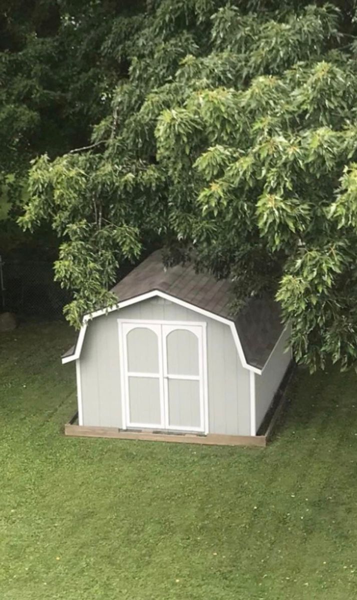 Barn in the Middle of a Lush Green Field — Poland Township, OH — Donnadio Painting