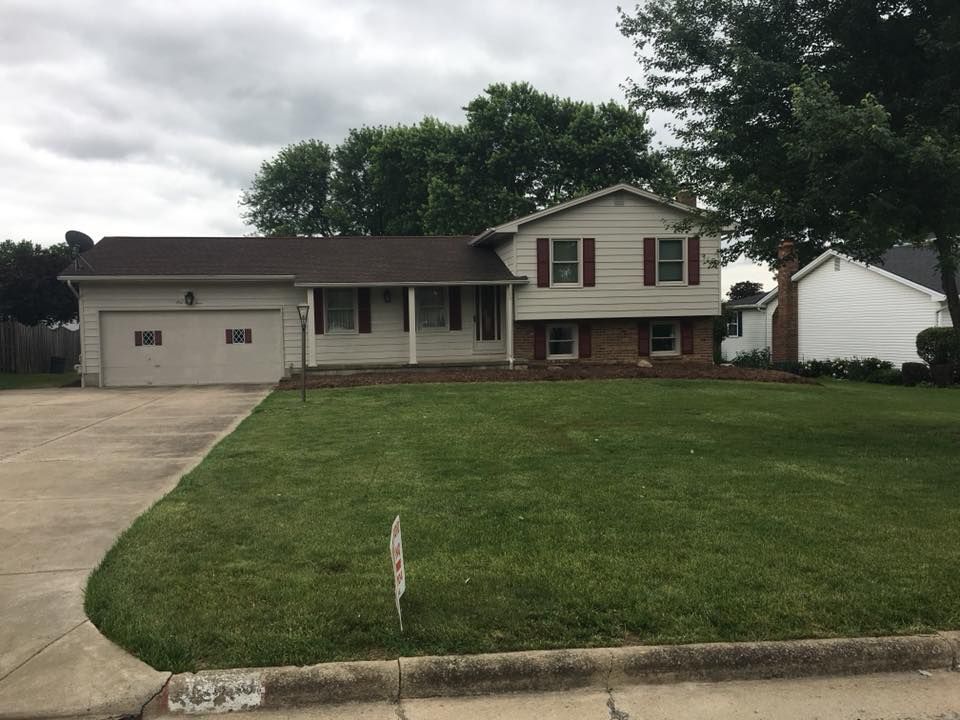 Modern Front House — Poland Township, OH — Donnadio Painting