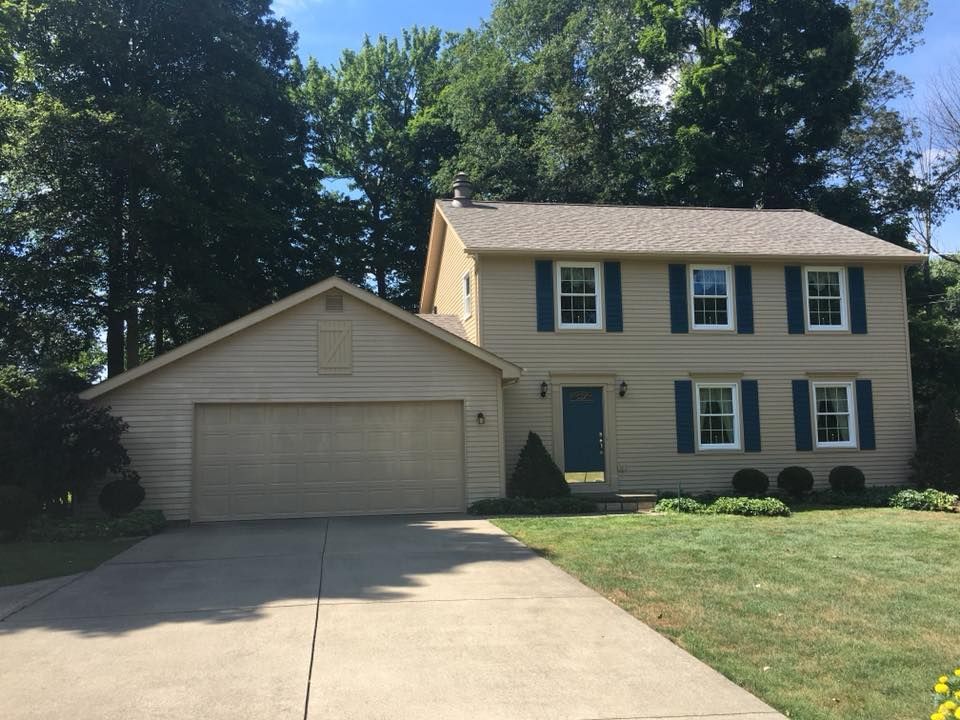 Front House with Garage Door — Poland Township, OH — Donnadio Painting