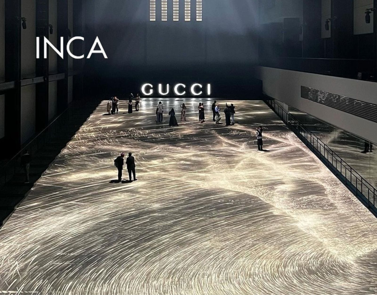 Gucci Cruise 2025 at Tate Modern powered by iMAG’s projection and video solutions — a seamless blend of fashion, art, and cutting-edge technology.