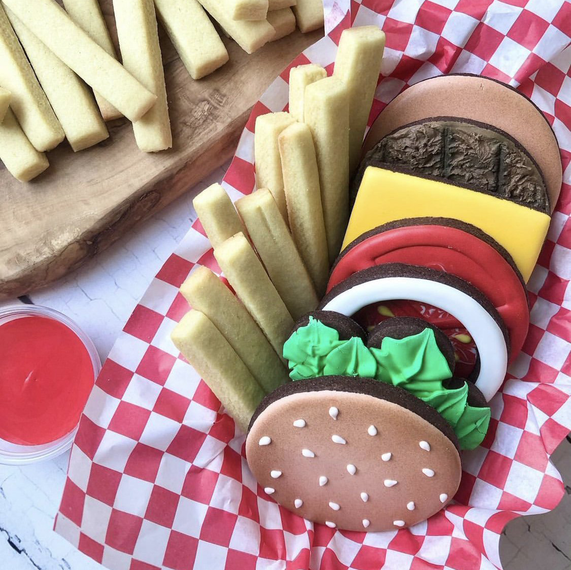 Miriam Miller Cake Art