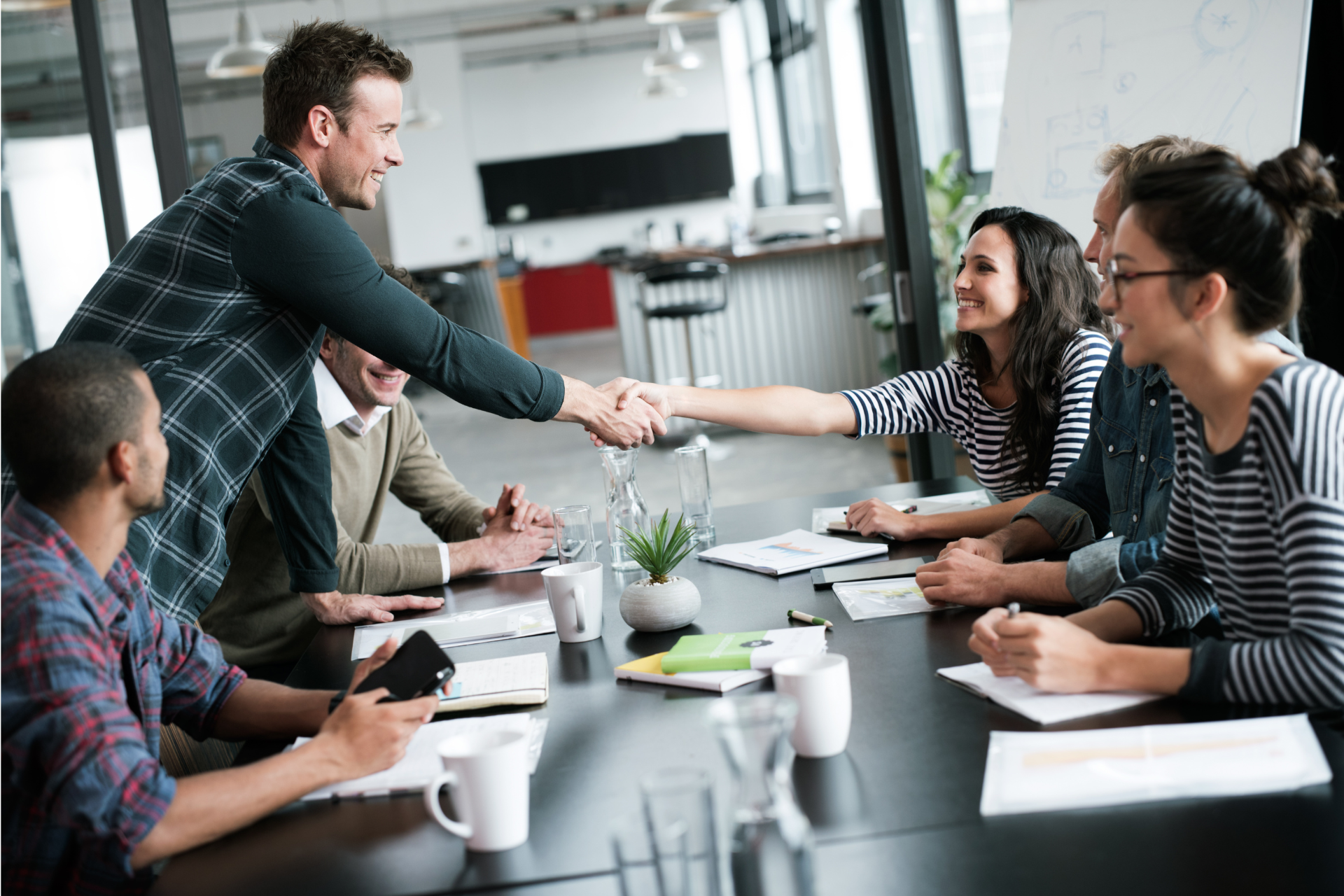 Onboarding High Touch vs Low Touch: Saiba qual o melhor para o seu negócio