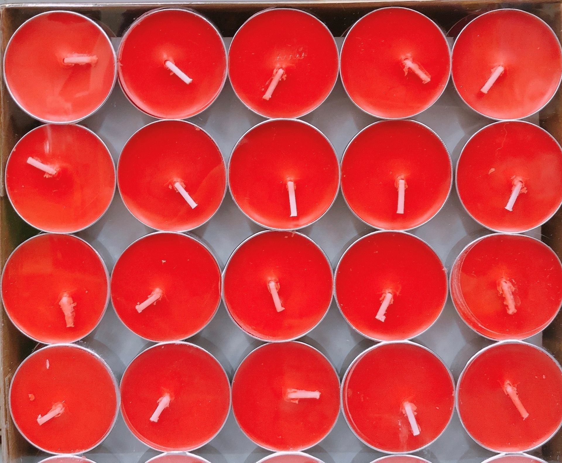 聯鑫酥油烛 红色 (一盒100 粒) Butter Tea Light candle RED ( 1 box 100 pcs)