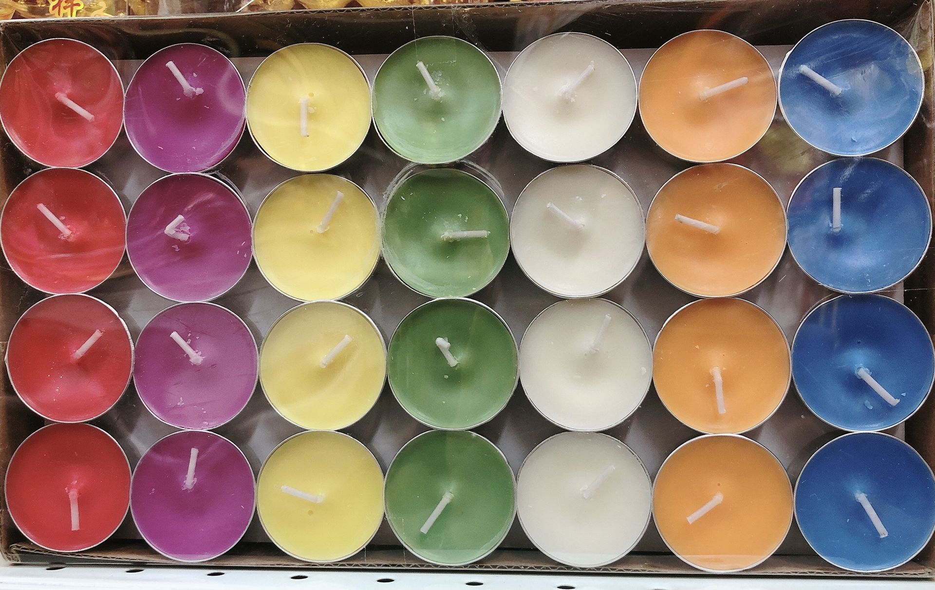 智善酥油烛 七彩酥油 (一盒112 粒) Butter Tea Light candle 7 Mixed colour (1 box 112 pcs)