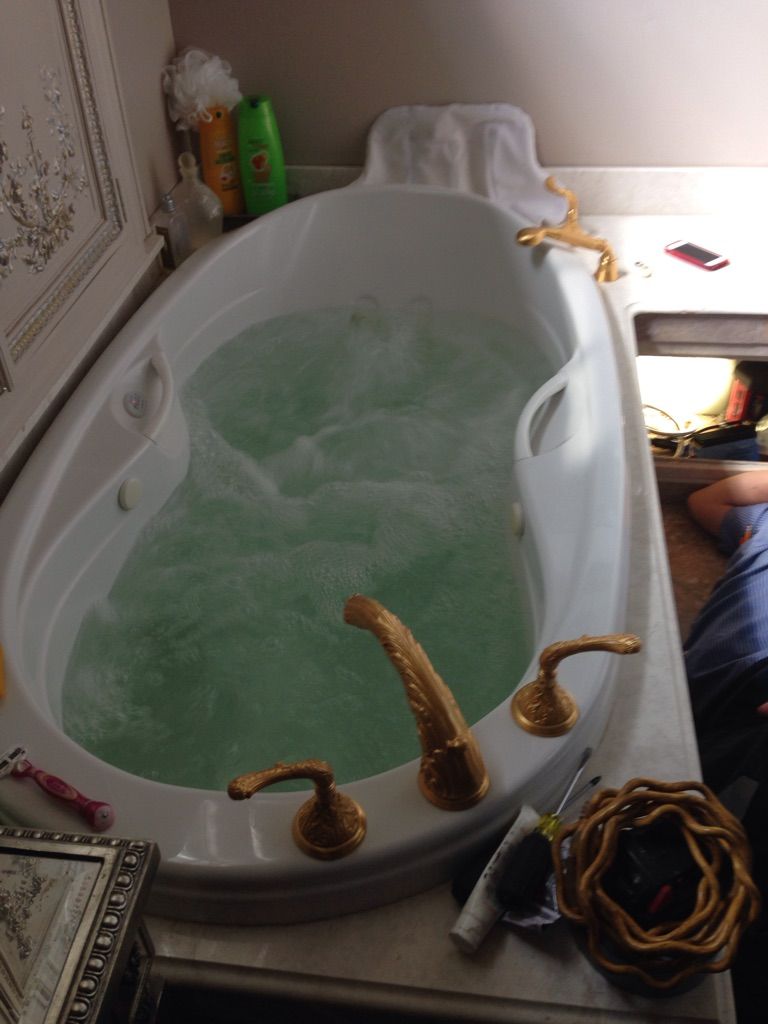 A Bathtub Filled With Water — Harahan, LA — Bob's Plumbing, Inc.