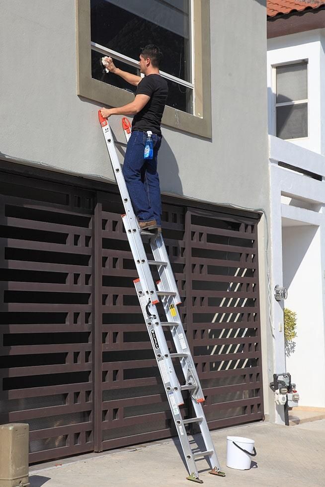 Grupo Centro Metálico - Escaleras de extensión