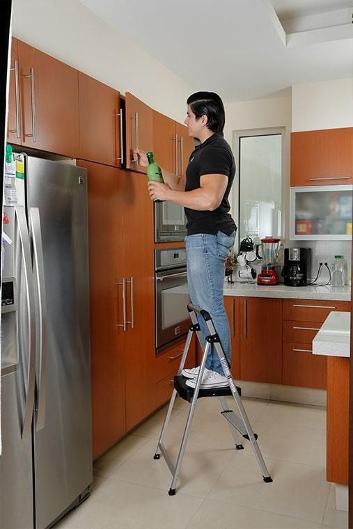 Grupo Centro Metálico - Escaleras para uso comercial en la CDMX