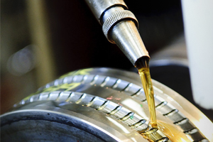 Fully synthetic engine oils