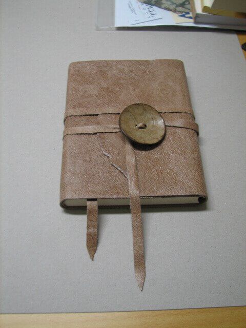 Ēdienkaršu vāki | Ādas izstrādājumu darbnīca