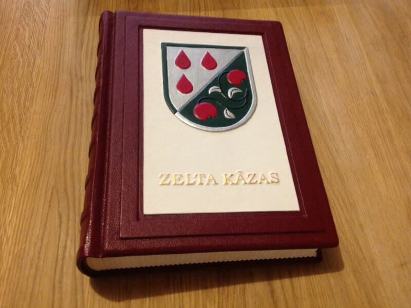 Vāki grāmatām un fotoalbumiem | Ādas izstrādājumu darbnīca