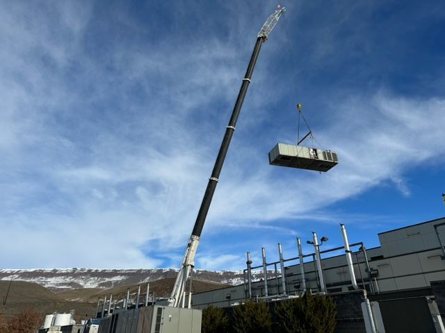 Crane 550-ton Rental — Hoisting Equipment in Wenatchee, Washington
