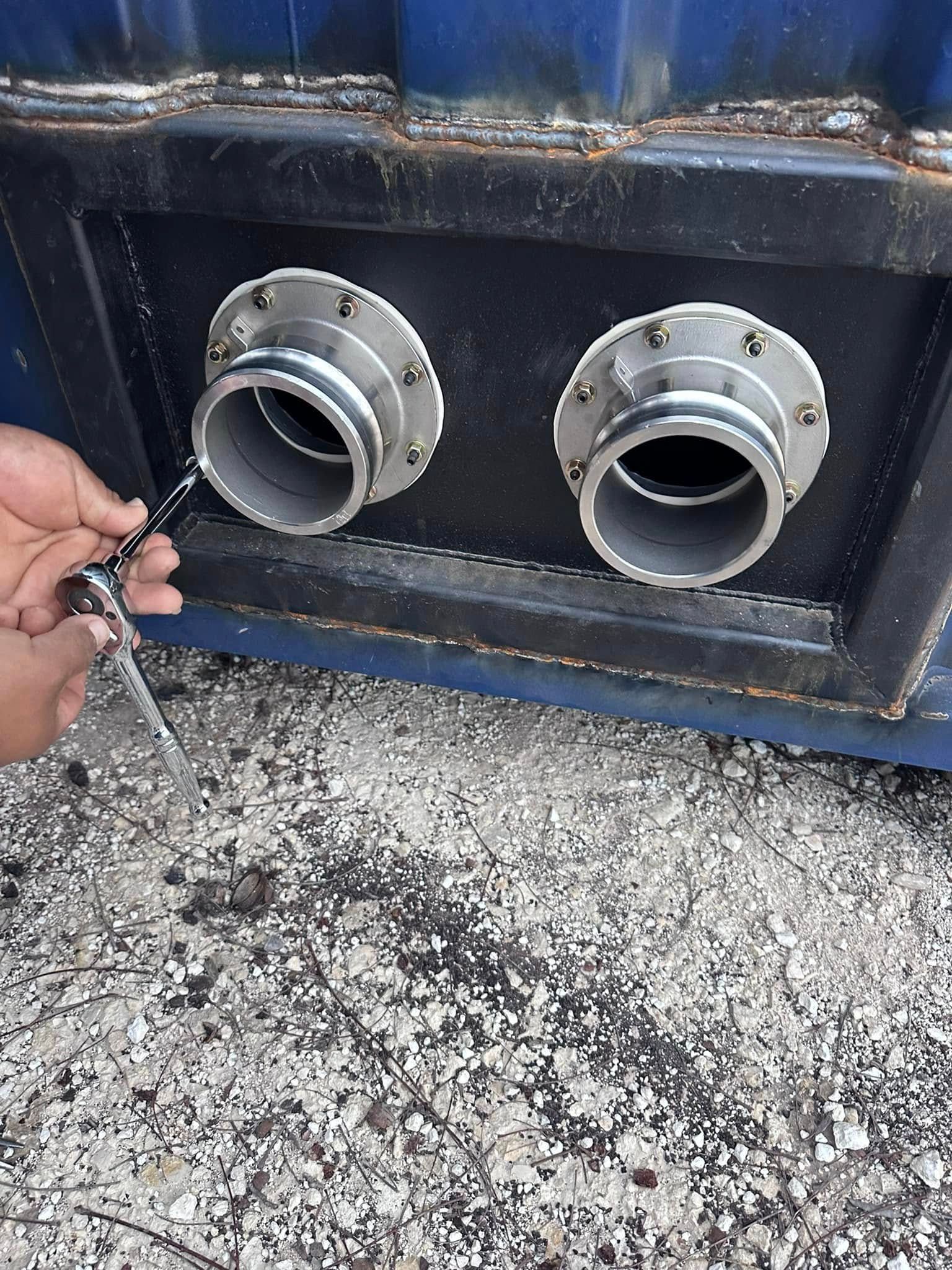 ports to add and drain water in shipping container