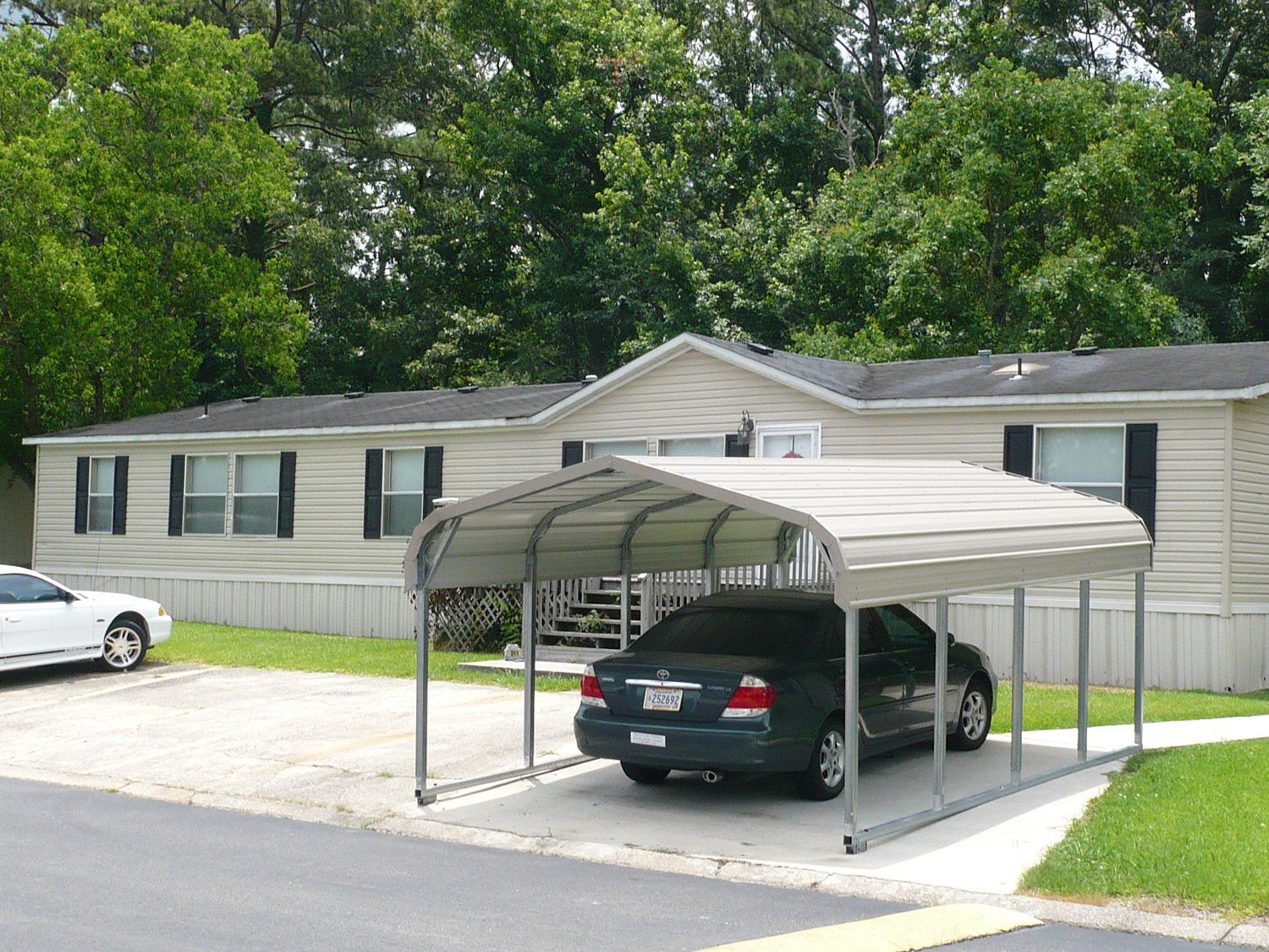 Steel Carports/Barns