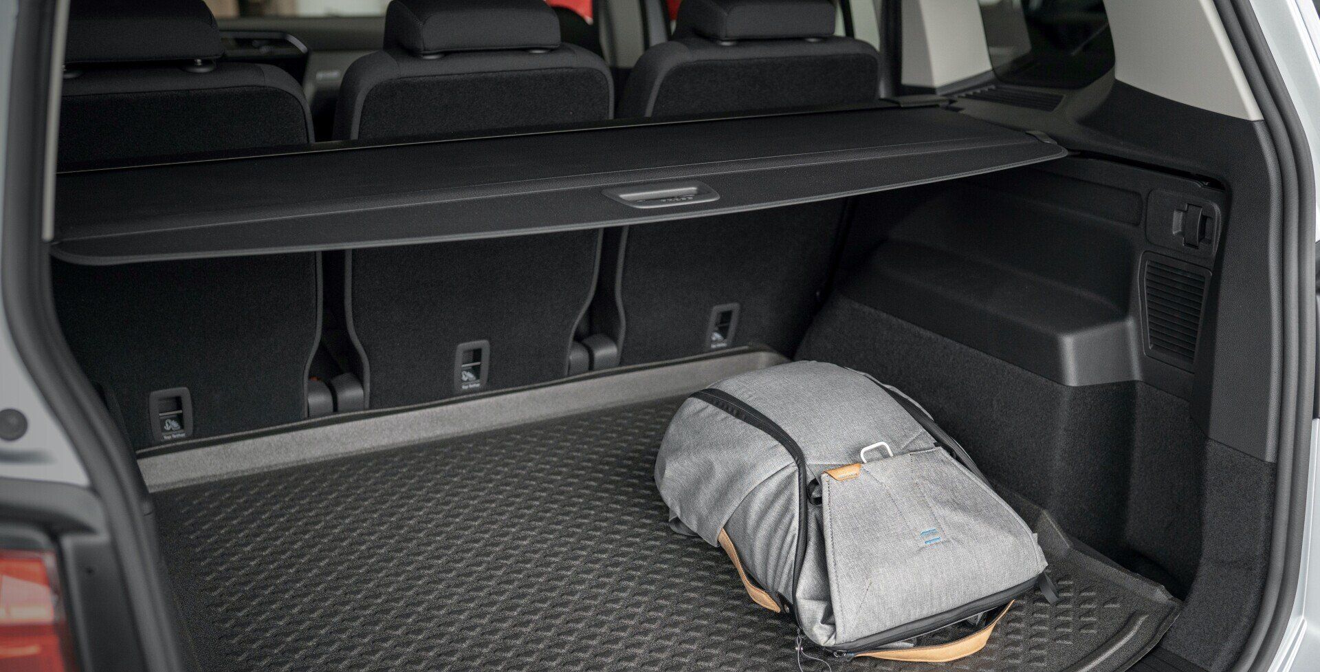 Select Automotive  |  Replacement Parcel Shelves