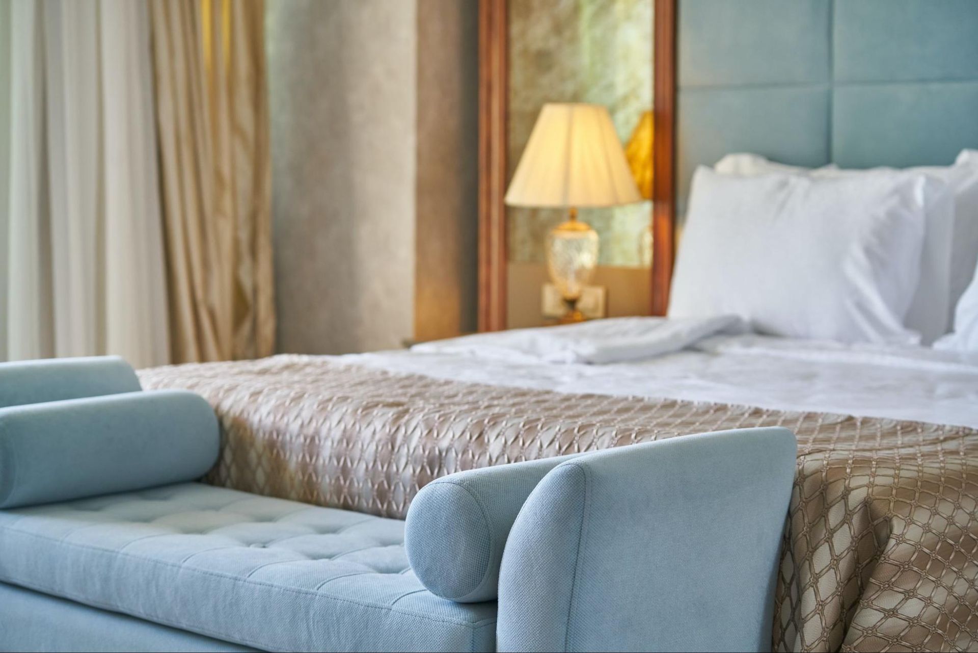 5 Alasan Kenapa Kasur Hotel Terasa Nyaman, Ternyata Ini Rahasianya!