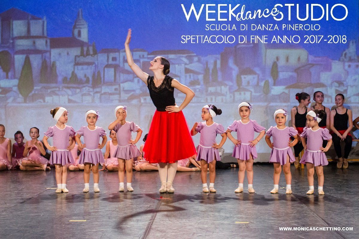 WEEK DANCE STUDIO SCUOLA DI DANZA PINEROLO SPETTACOLO DI FINE ANNO 2017/2018 SEZIONE DANZA CLASSICA