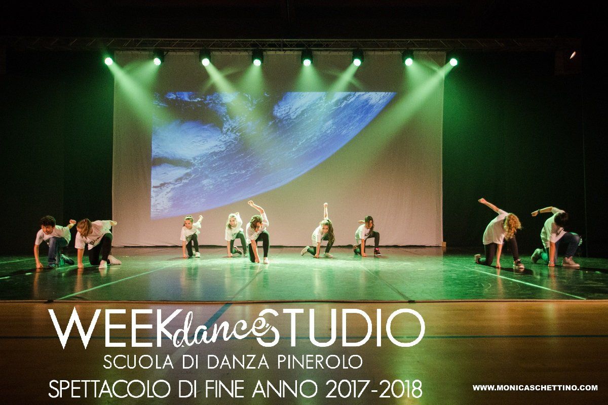 WEEK DANCE STUDIO SPETTACOLO DI FINE ANNO 2017/2'19 SEZIONE STREET DANCE