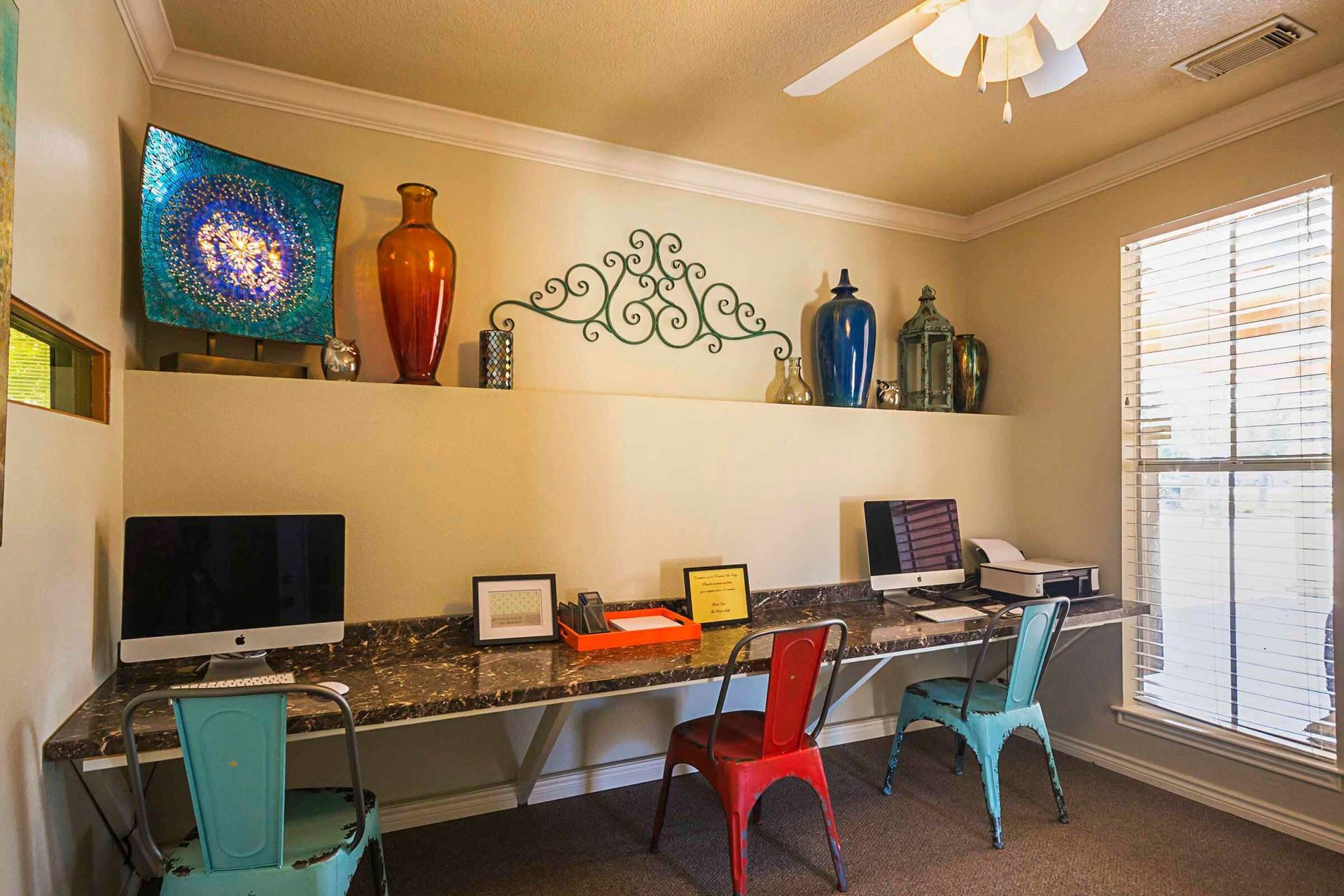 a business center at The Pointe in Beaumont, TX.