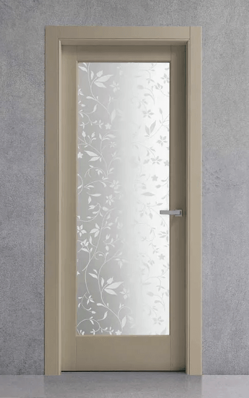 Porte interne con vetro satinato.