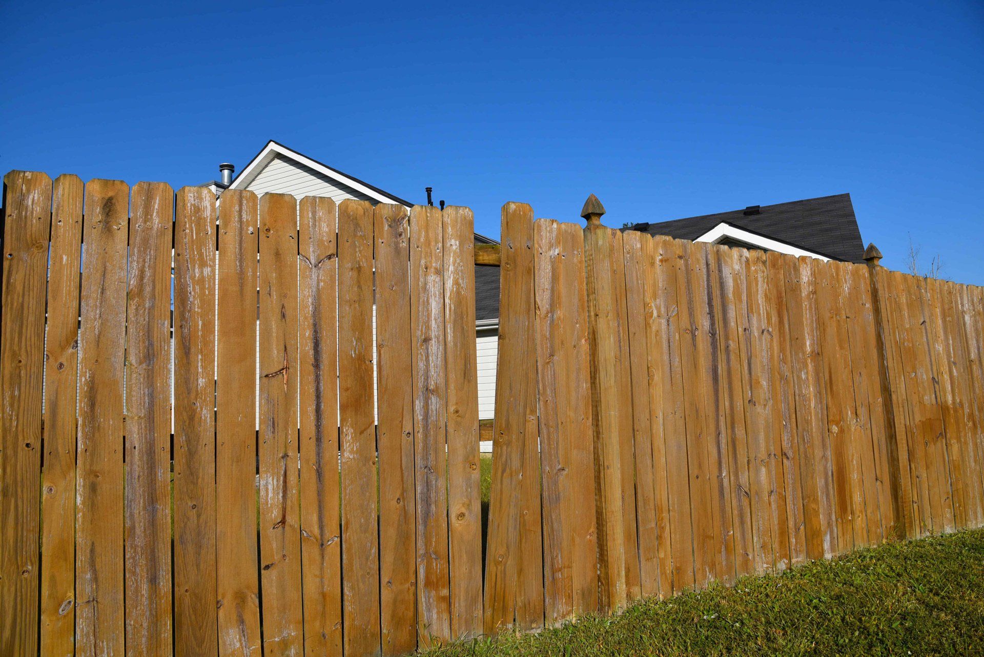 Wood fence repairs Murfreesboro