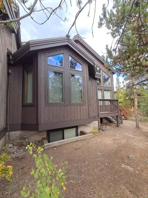 a kitchen with a large island in the middle of the room .