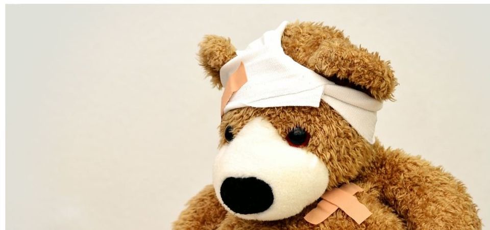 Download Stuffed Animals For Emergencies Uk Background