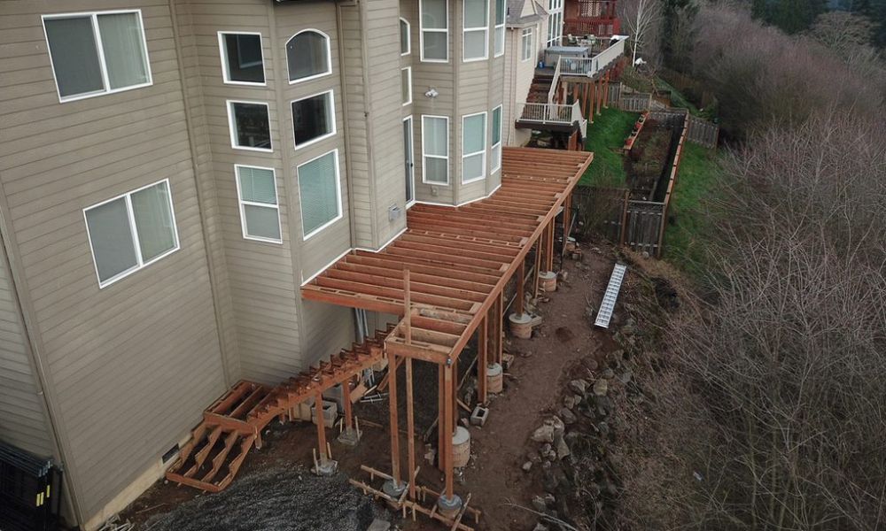 The Benefits of Building a New Deck in the Winter