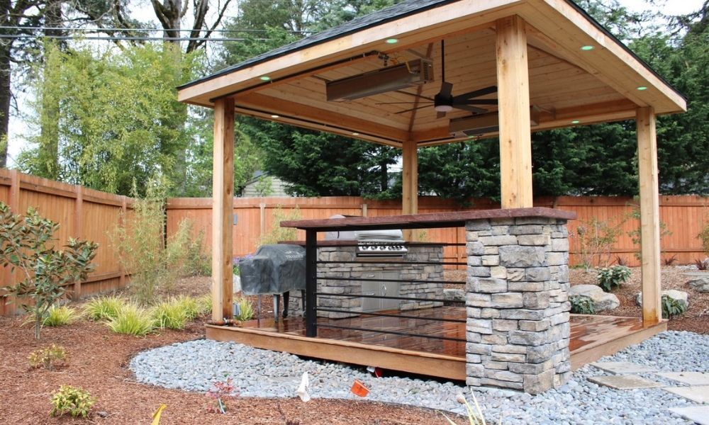 The Importance of Hiring Outdoor Kitchen Builders