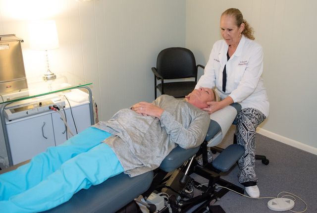 A Florida Chiropractor's Guide to Electric Stim Therapy 