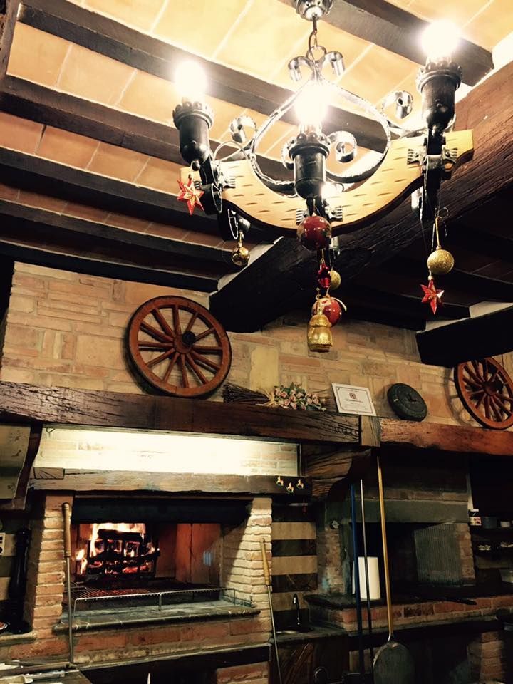 foto degli interni del locale Osteria del Carro