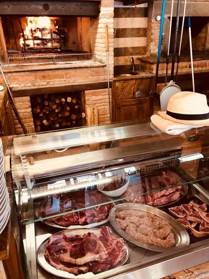 foto degli interni del locale Osteria del Carro