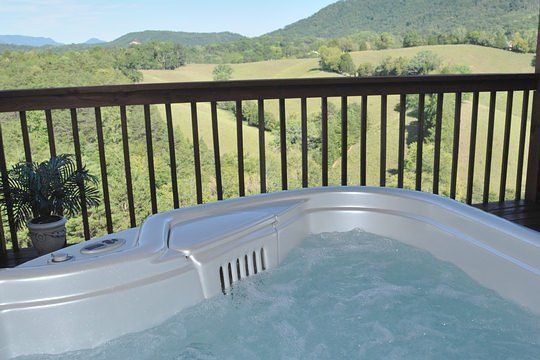 Romantic Getaways In Tennessee | Berry Springs Lodge