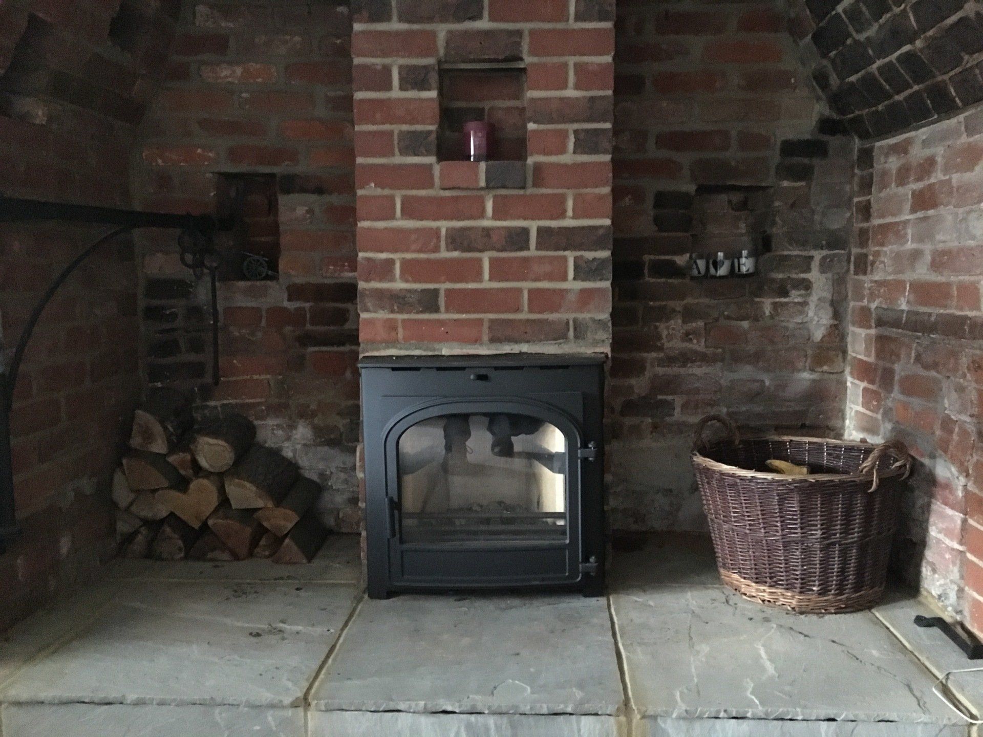 Parkray Chevin 5 inset stove in inglenook fireplace