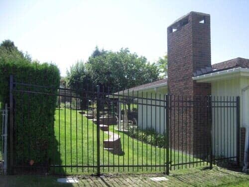 Montage Classic 3 Rail - Grizzly Fence in Missoula, MT