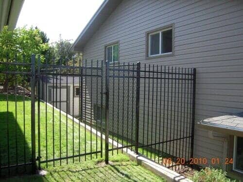 Montage Classic 3 Rail House - Grizzly Fence in Missoula, MT