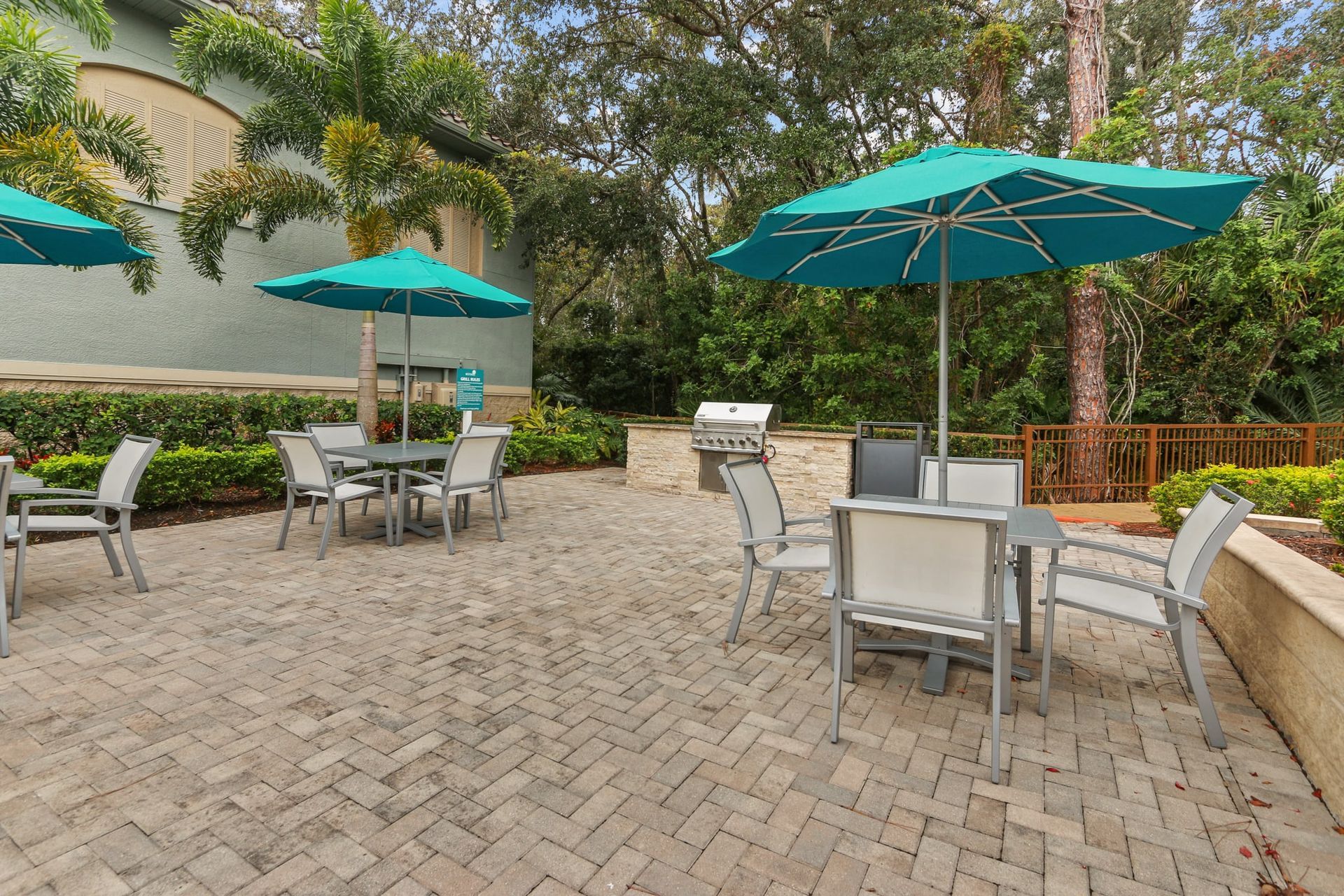 Outdoor seating at Preserve at Westchase in Tampa, FL.