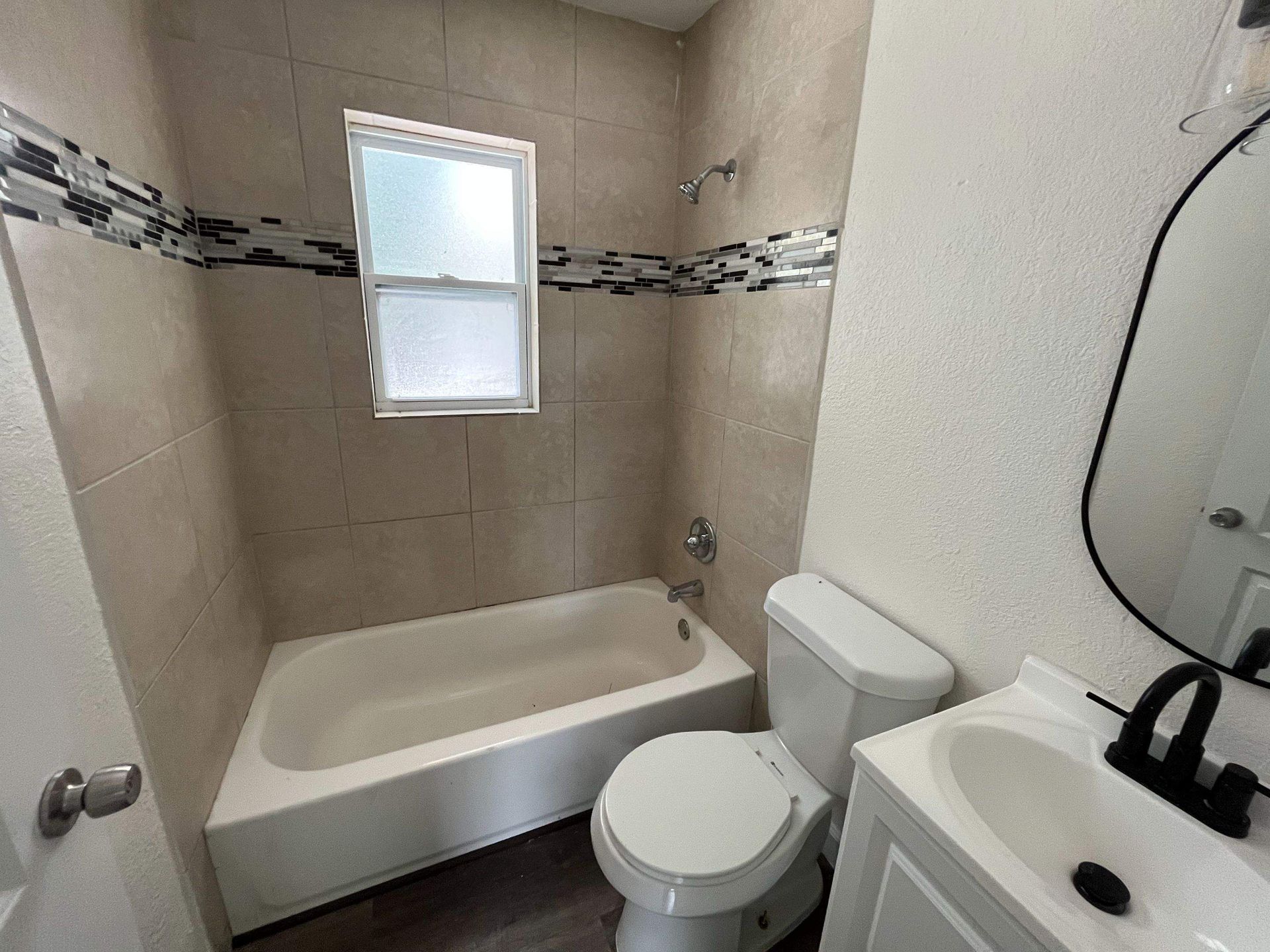 Eatonville Home Flip Bathroom After – Orlando, FL – Chip Builders Inc