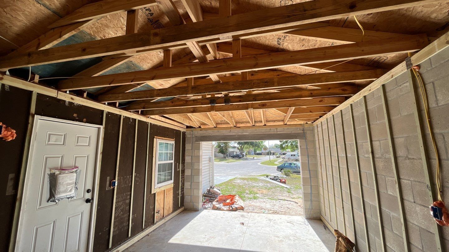 Garage Before – Orlando, FL – Chip Builders Inc