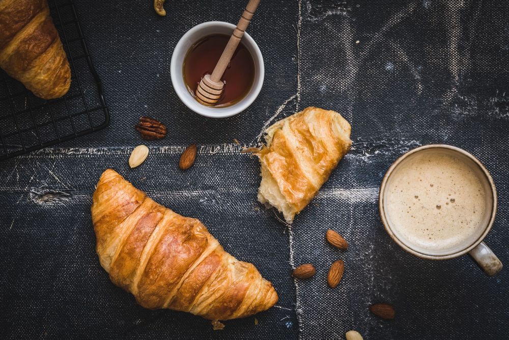 Fornitura prodotti per colazione e aperitivo