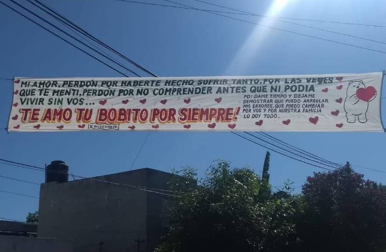 A banner that says te amo tu bobito por siempre