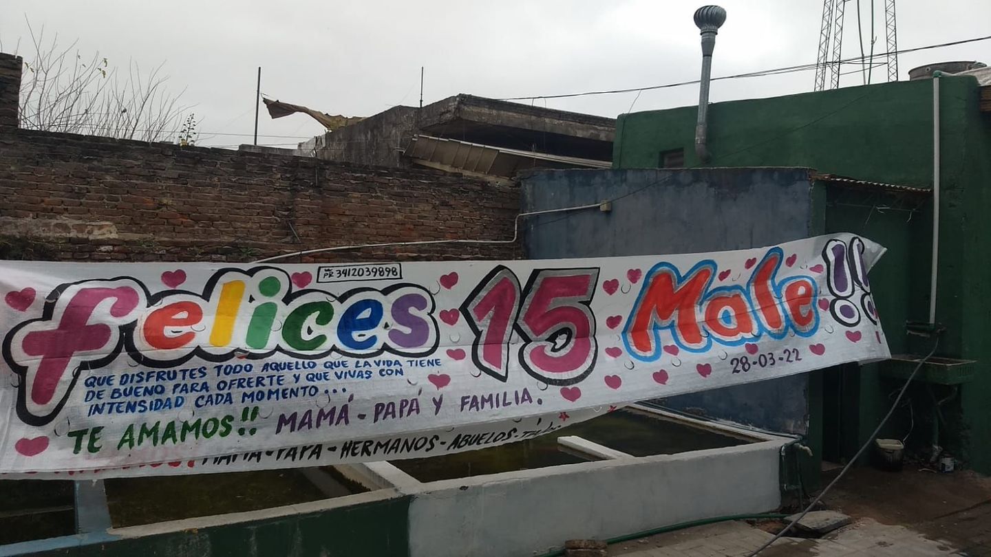 Una pancarta que dice 