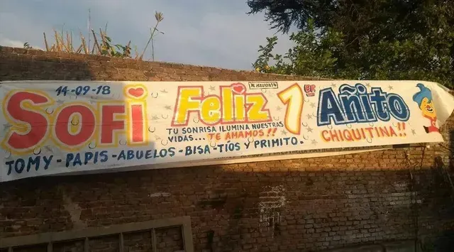 Un cartel que dice sofi feliz 1 añito.