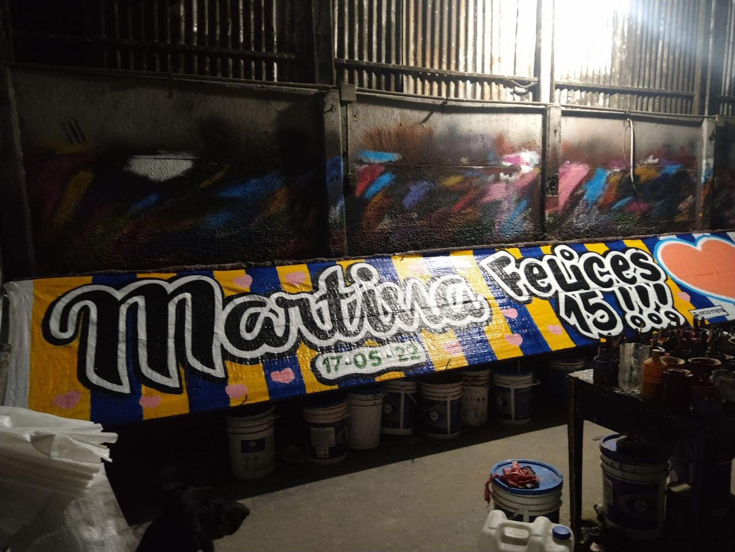 Un cartel que dice 'Martina Felices 15'