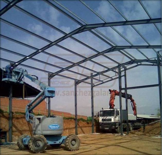 Estructura metálica taller mecánico
