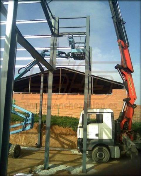 Estructura metálica taller mecánico