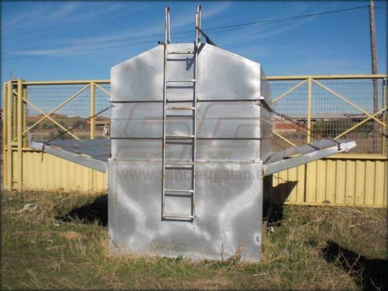 Tolva para ganado porcino